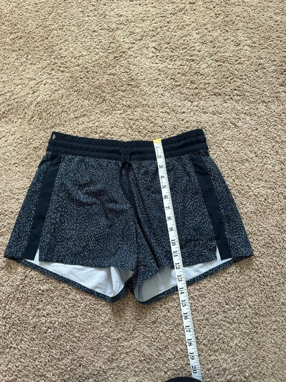 Athleta Baja Navy Blue Printed Shorts Drawstring Waist Pockets Size 6